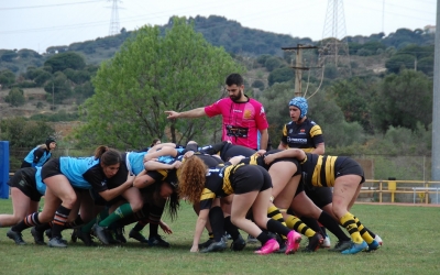 Una melé durant les semifinals entre Tintoreres i Carboneres | @Pullphotos
