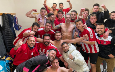 La plantilla del Tibidabo, celebrant un triomf d'aquesta temporada | UD Tibidabo