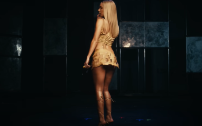 La faldilla en qüestió al videoclip de Real G 