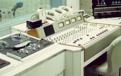 Equips de l'època de Jaume Salanova a l'antiga Ràdio Sabadell EAJ-20 | Arxiu