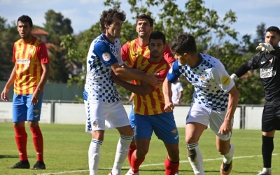 A Tona hi van anar més de 100 aficionats arlequinats, però el duel a Torremirona serà a porta tancada | CES