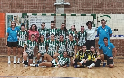 Foto de família de l'OAR Gràcia després de la semifinal | Sergi Park