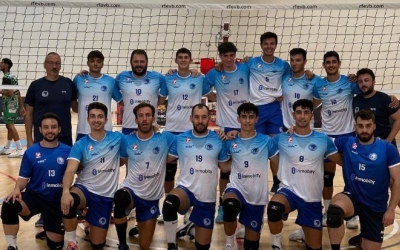 Foto del sènior masculí durant un partit de pretemporada | cnsvolei