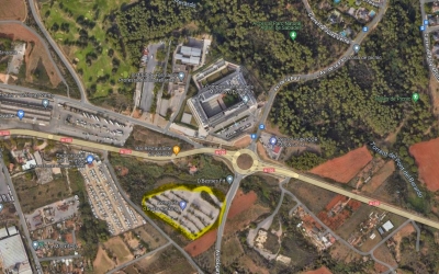 Mapa amb el pàrquing indicat en groc 