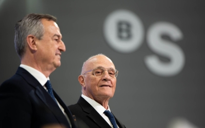 Cesar González-Bueno i Josep Oliu durant la Junta d'Accionistes