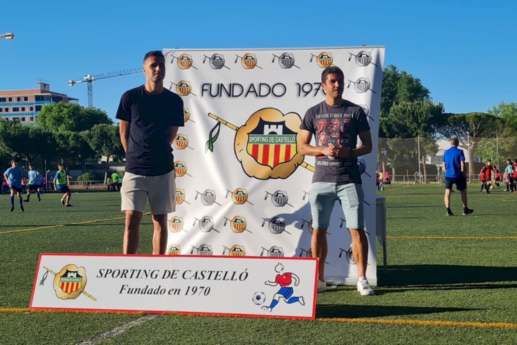 Cubillas i Salvador fa dos anys visitant l'equip on es van formar | El Periòdic