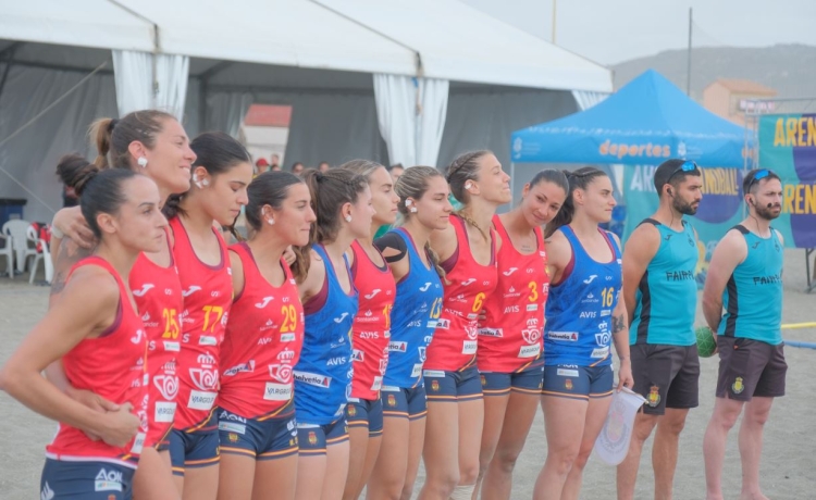 Espanya ha guanyat els tres partits de la primera fase del Mundial d'handbol platja